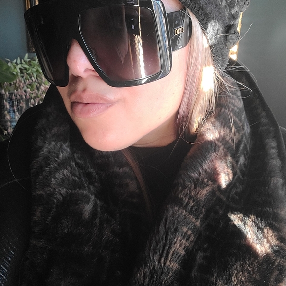 Fendi Shearling Coat - Picture 11 of 11